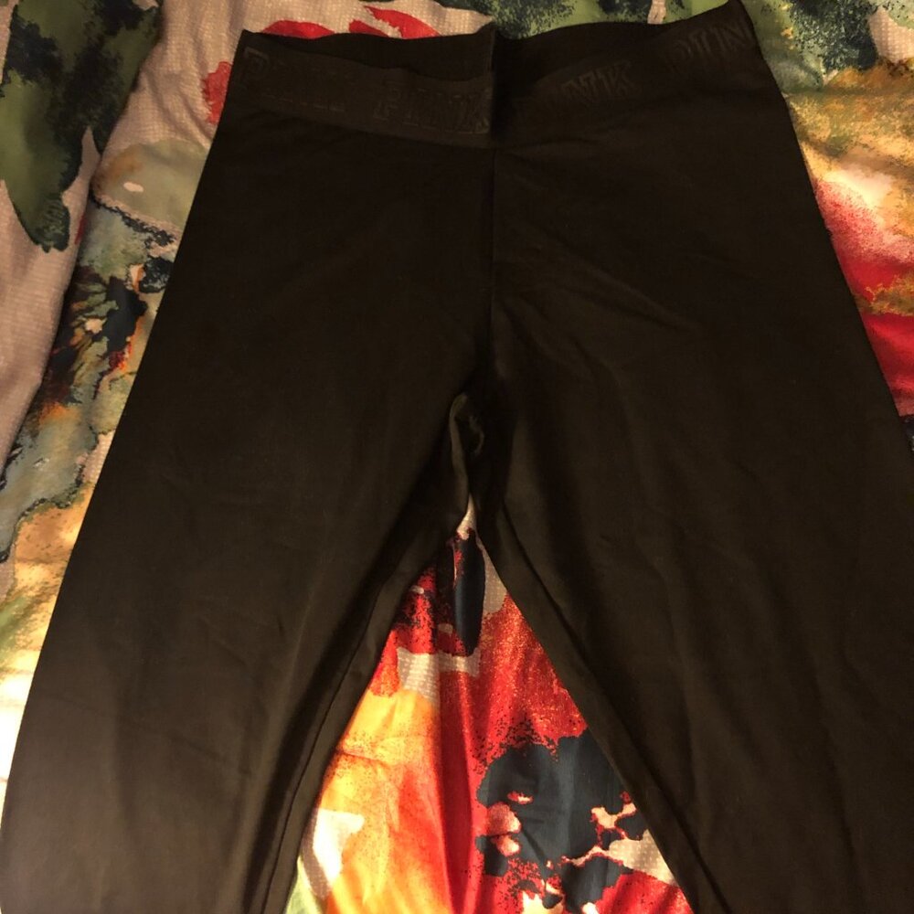 VS PINK capri pants - Picture 2 of 2